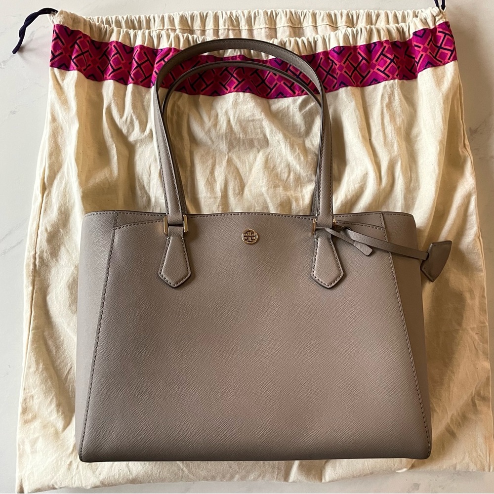 Tory Burch Robinson Tote - Picture 4 of 6